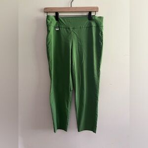 Alfani Women’s Essential Pull-On Capri